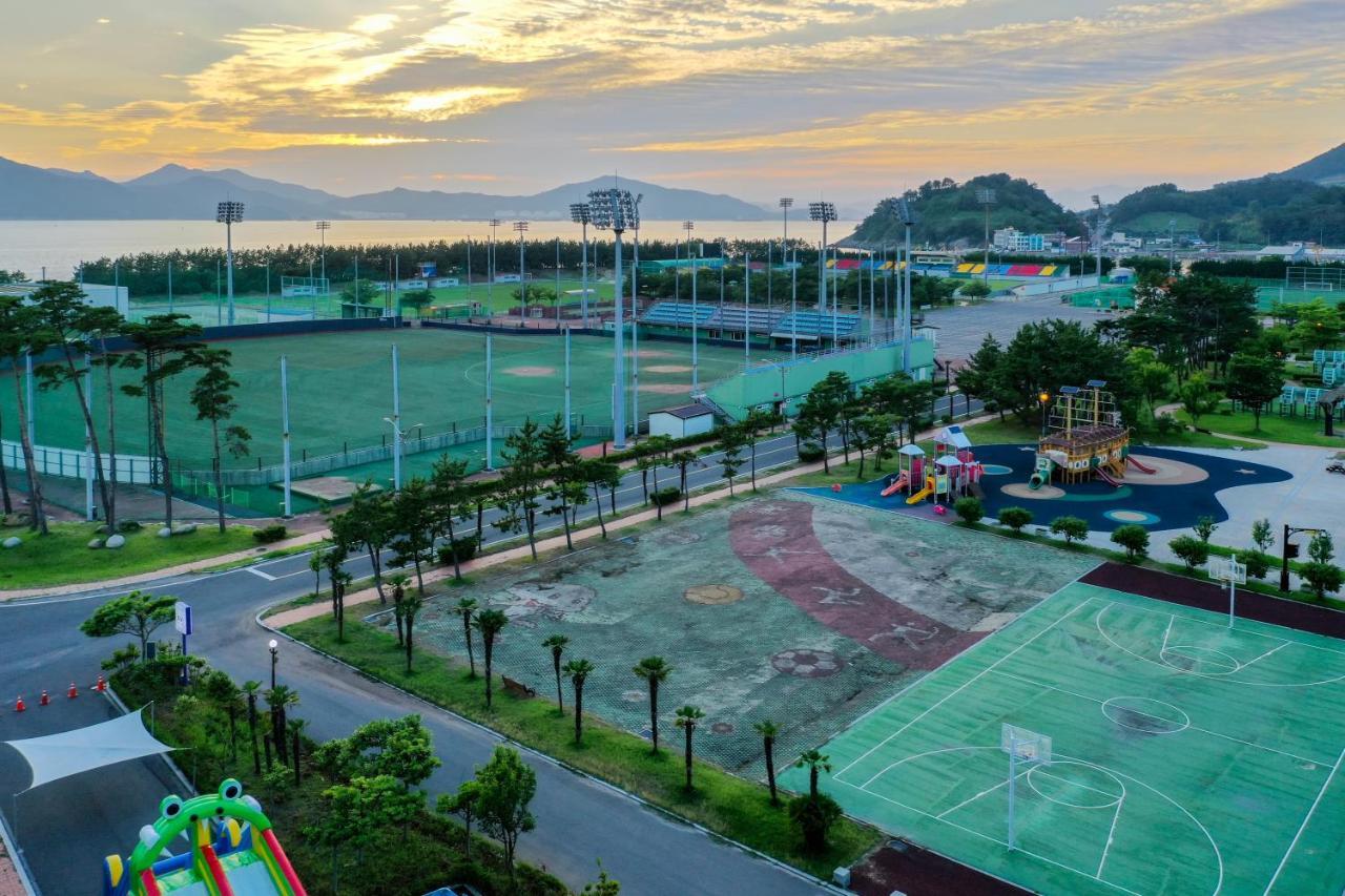 Namhae Sports Park Hotel Exterior photo