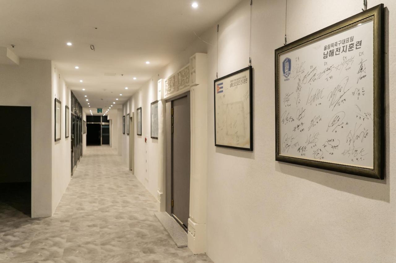 Namhae Sports Park Hotel Exterior photo