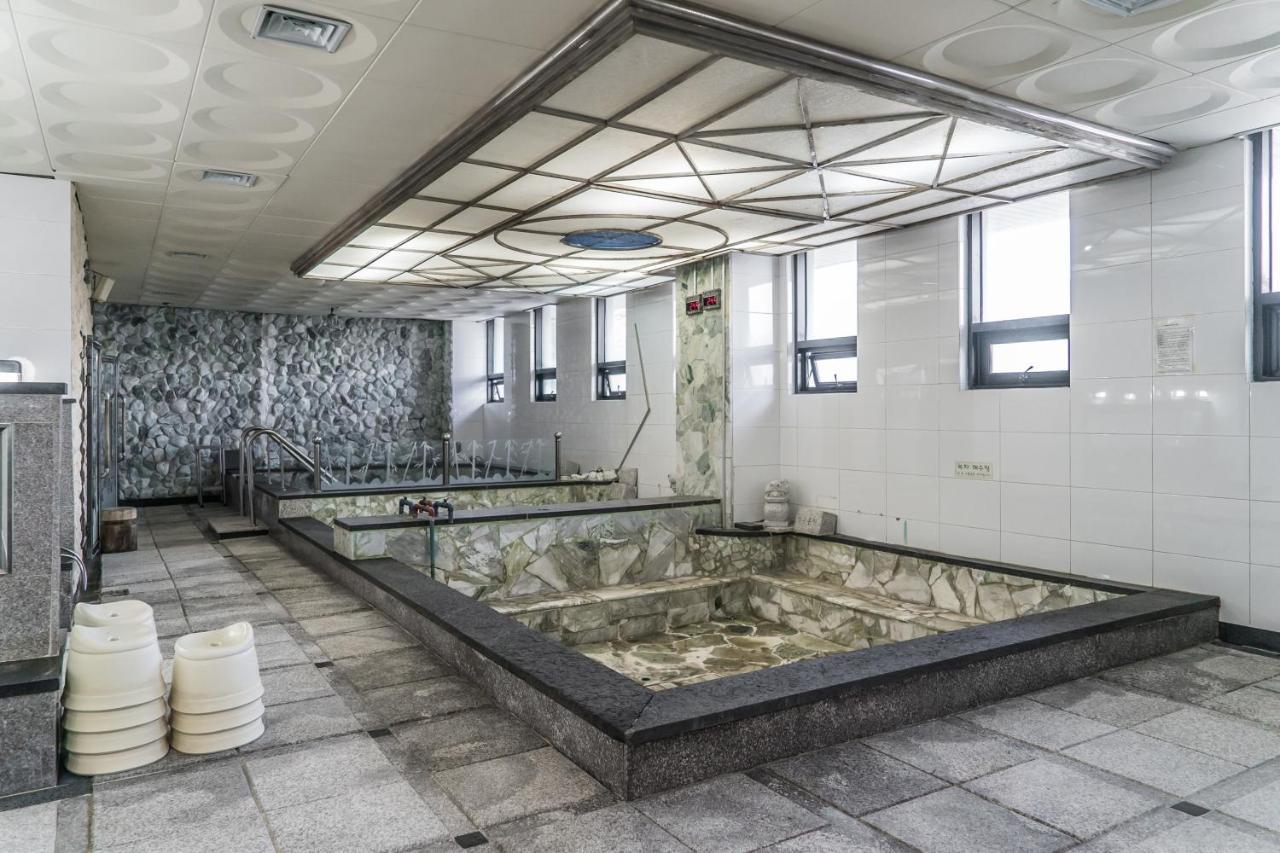 Namhae Sports Park Hotel Exterior photo